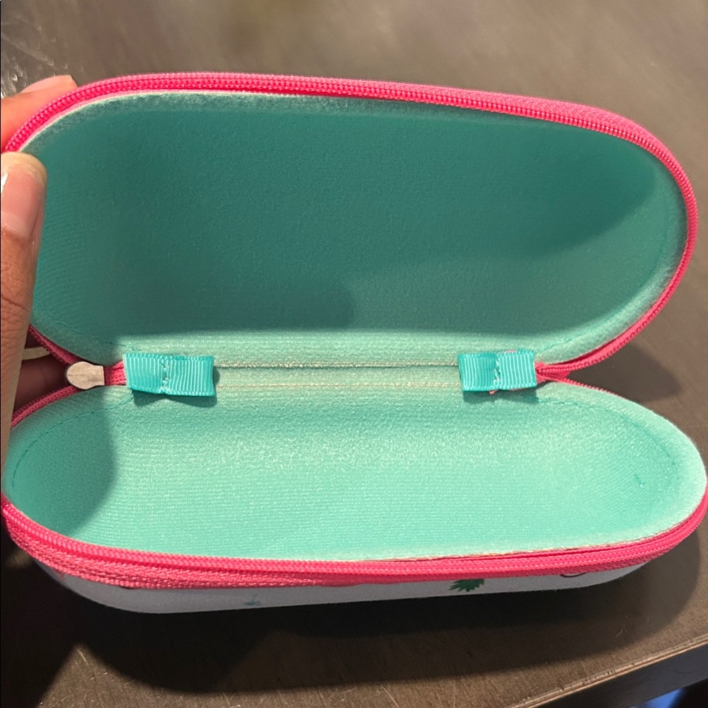 Goodr Sunglasses Case with Pink Trim - Picture 3 of 3